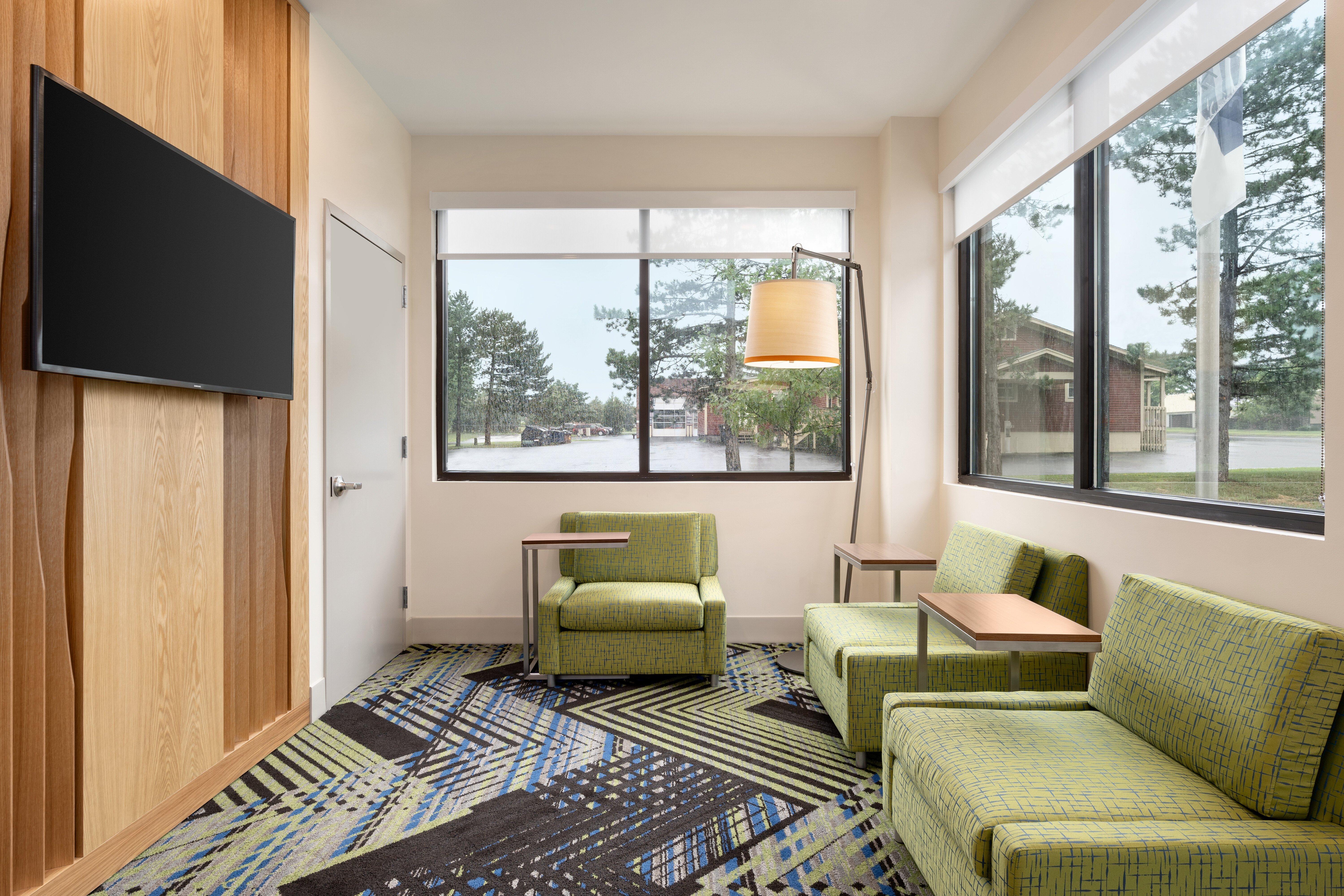 Holiday Inn Express - Plattsburgh By Ihg Exterior foto
