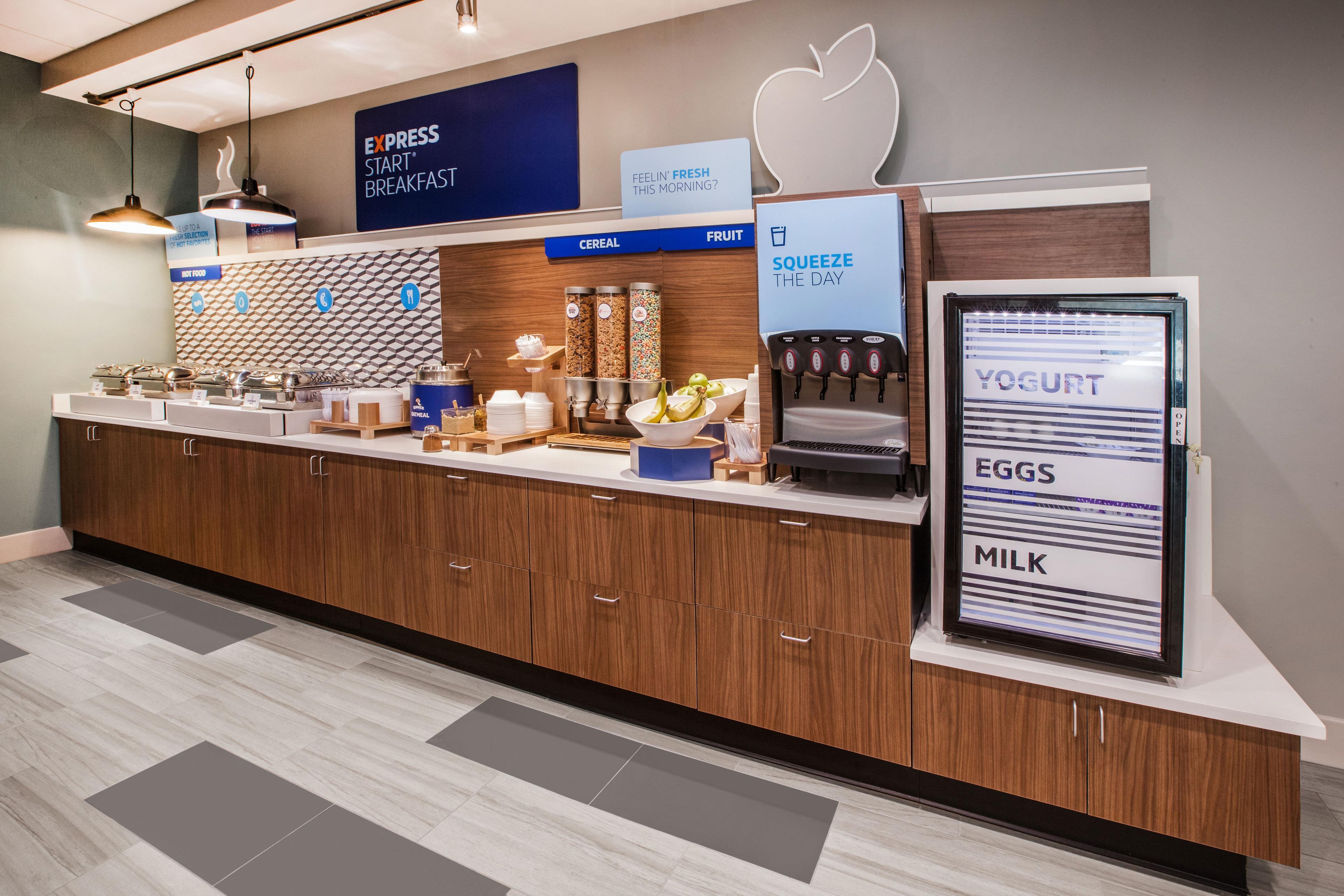 Holiday Inn Express - Plattsburgh By Ihg Exterior foto