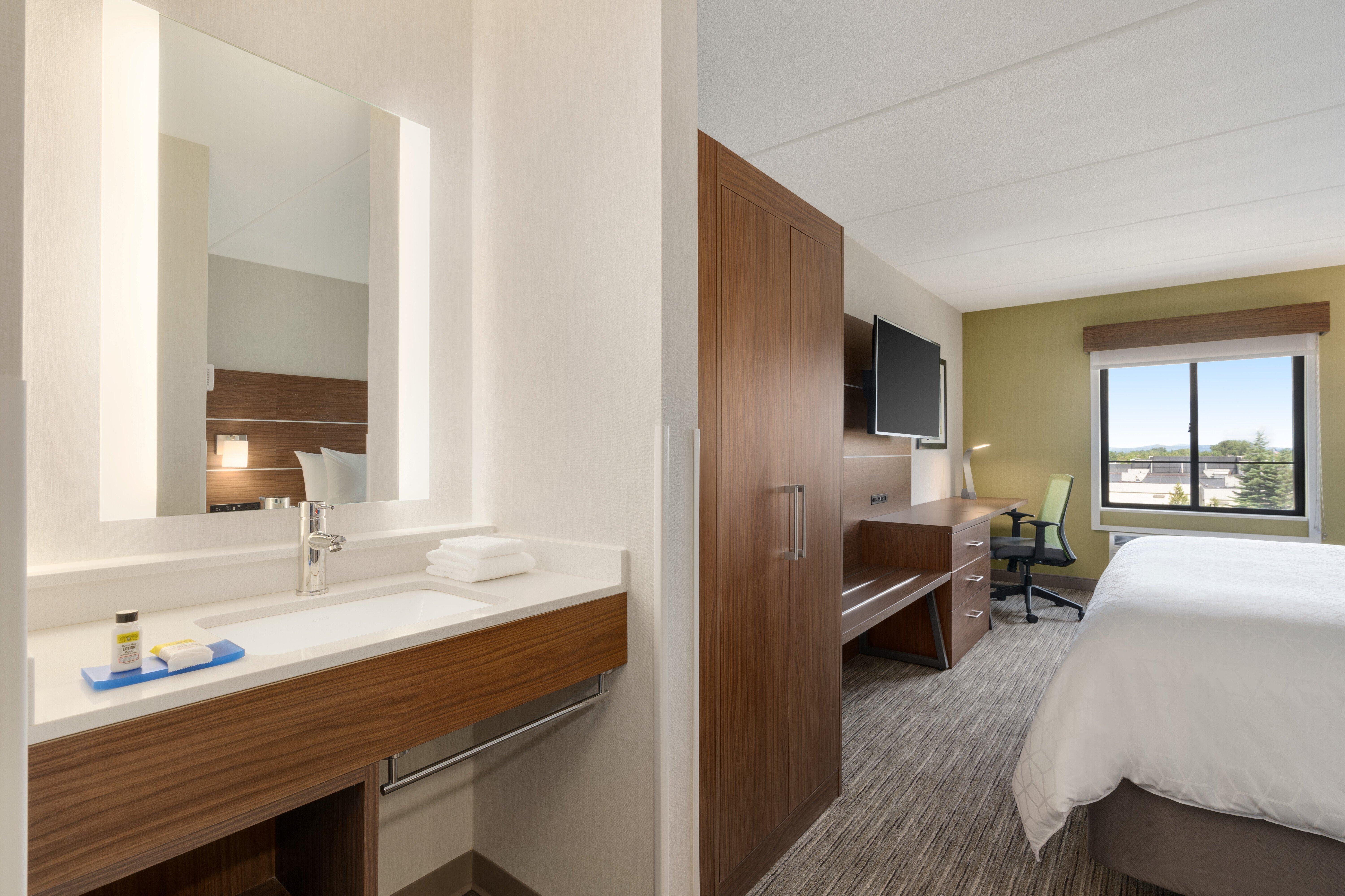 Holiday Inn Express - Plattsburgh By Ihg Exterior foto